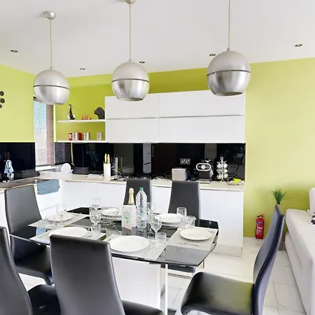 Amazing Spacious With Bbq & Jacuzzi *