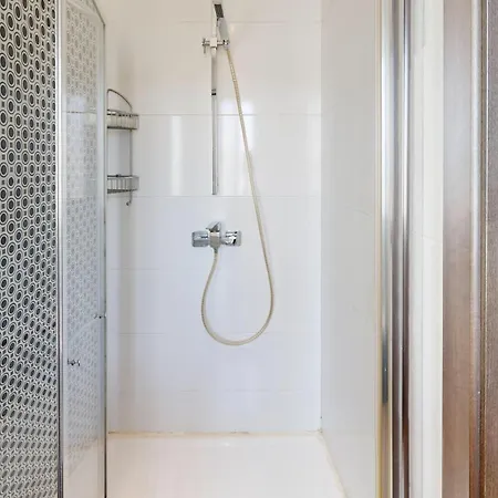 Amazing Spacious With Bbq & Jacuzzi Appartement San Ġiljan