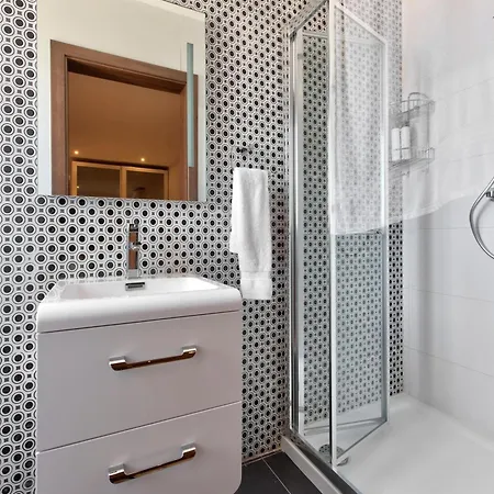 Amazing Spacious With Bbq & Jacuzzi Saint Julian's