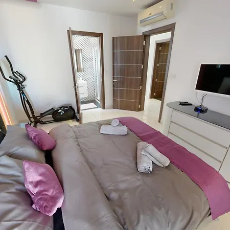 Apartment Amazing Spacious With Bbq & Jacuzzi