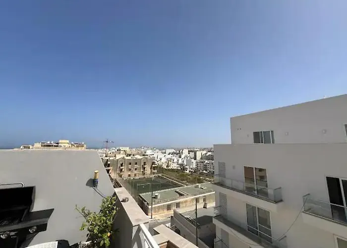 Amazing Spacious With Bbq & Jacuzzi Apartamento St. Julian's