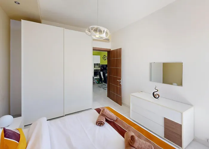 Amazing Spacious With Bbq & Jacuzzi شقة سانت جوليان