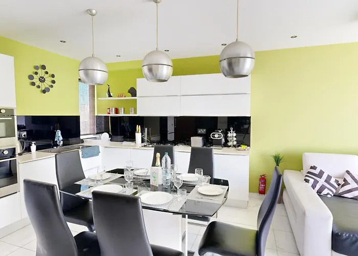 Amazing Spacious With Bbq & Jacuzzi *