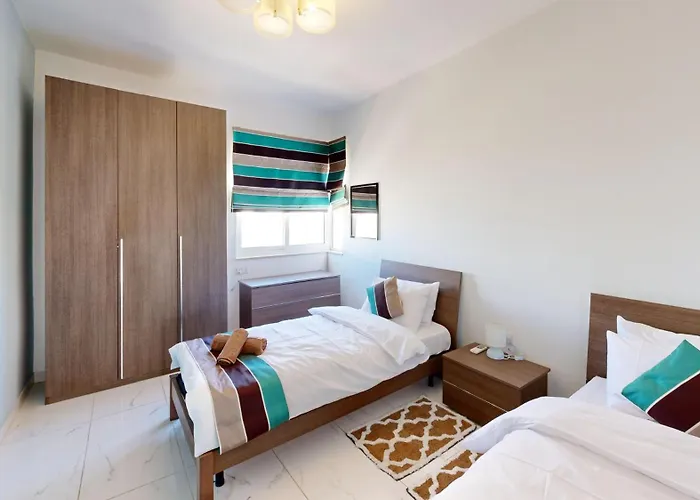 Amazing Spacious With Bbq & Jacuzzi