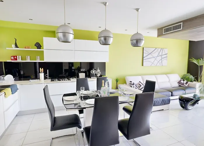 Amazing Spacious With Bbq & Jacuzzi * St. Julian's