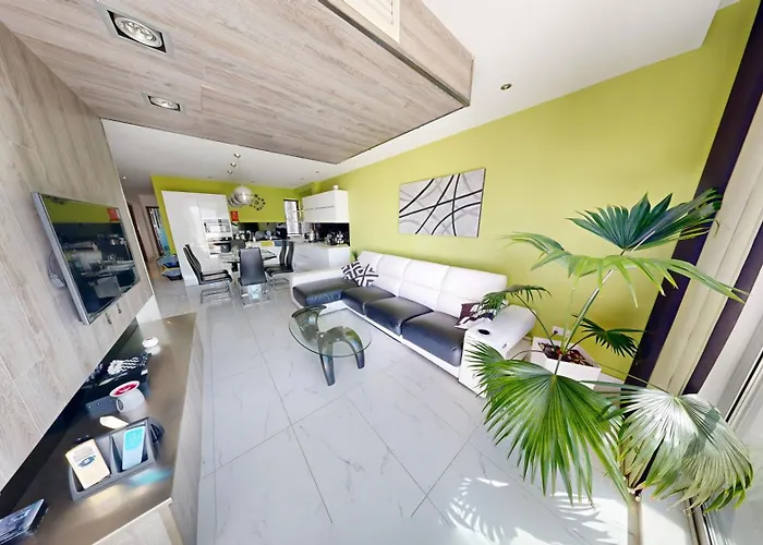 Amazing Spacious With Bbq & Jacuzzi سانت جوليان