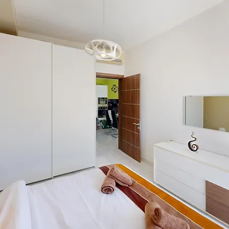 Amazing Spacious With Bbq & Jacuzzi Lejlighed Saint Julian's