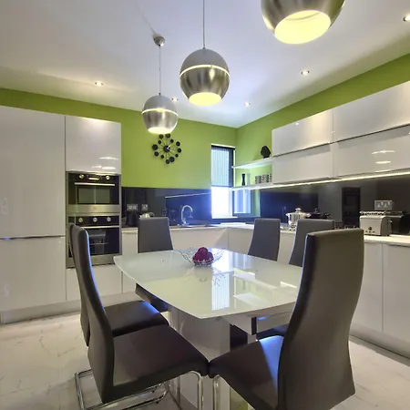 Amazing Spacious With Bbq & Jacuzzi Lejlighed Saint Julian's